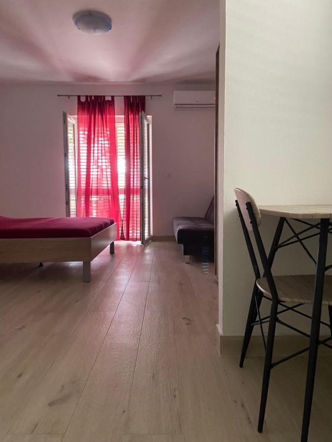 Apartmani Ortolio Viganj Exterior photo